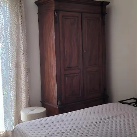 Timpabella House Bed & Breakfast *